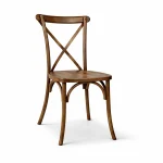 Vorderansicht Crossback Stuhl nussbraun aus Holz kaufen für Gastronomie und Events