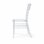 Seitenansicht transparenter Chiavari Stuhl aus Kunststoff kaufen für Hochzeit, Events und Gastronomie